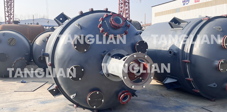 高壓容器的密封原理及分類是怎樣的?(圖1) 搪玻璃反應(yīng)釜9.jpg